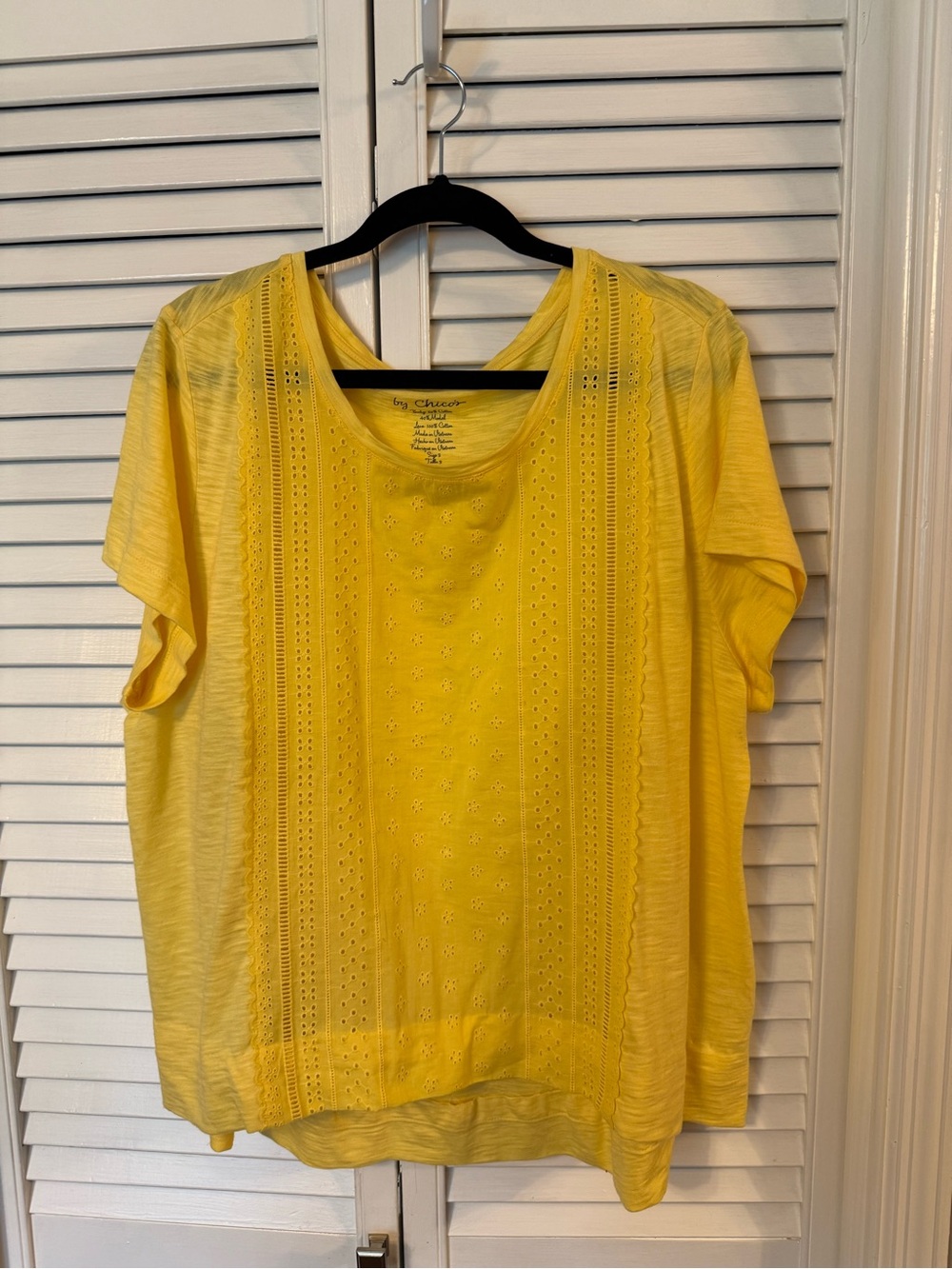 Chico's Bright Yellow Eyelet Short Sleeve Top Size 3